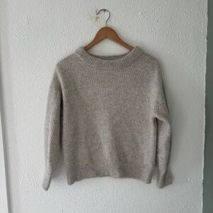 Cozy Knit Sweater Everlane sweater size M